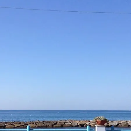 Kambusa - Mono Fronte Mare Apartment